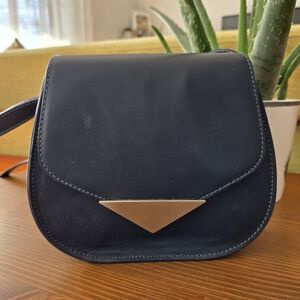 Elegant Navy Crossbody Bag with Gold Detail